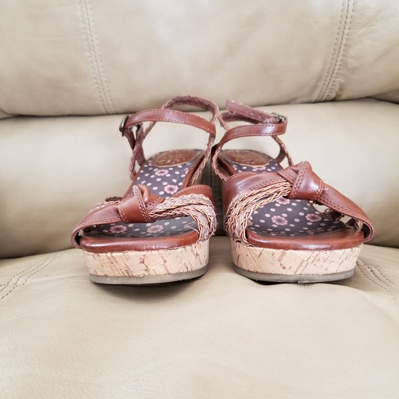 Hot Kiss Brown Wedge Buckle Sandals - Picture 5 of 8